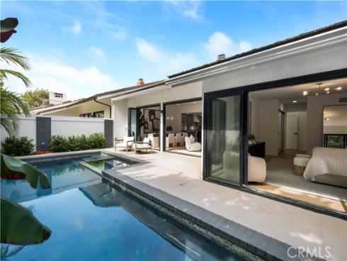 22  Rue Cannes  , Newport Beach, CA