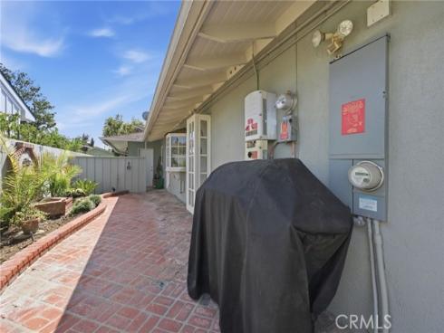 1633  Santiago  , Newport Beach, CA
