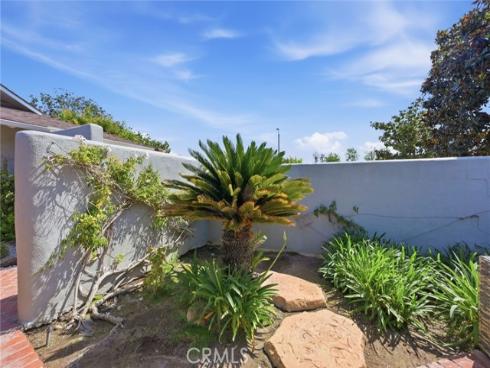 1633  Santiago  , Newport Beach, CA