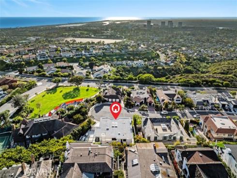 4  Narbonne  , Newport Beach, CA