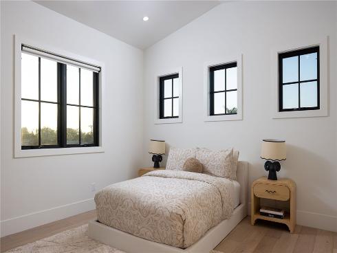 1423  Mariners  , Newport Beach, CA