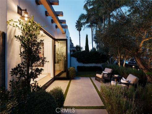 2325 E 16th  , Newport Beach, CA