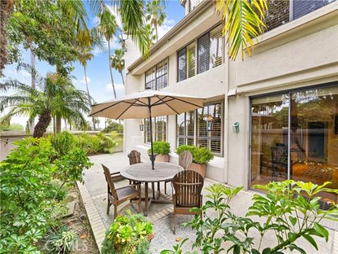 1  Sea Cove Lane  , Newport Beach, CA