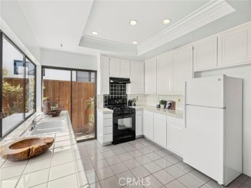 2030  Port Weybridge  , Newport Beach, CA