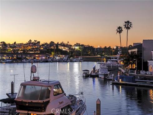 47  Linda Isle  , Newport Beach, CA