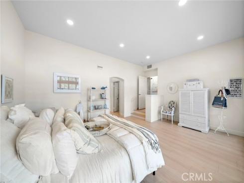 15  Sea Cove  , Newport Beach, CA