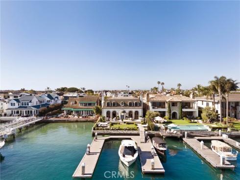 2116 E. Balboa Boulevard