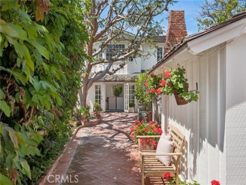 2571  Waverly   Drive, Newport Beach, CA