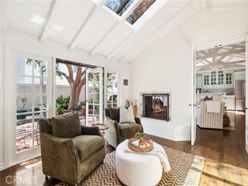 2571  Waverly   Drive, Newport Beach, CA