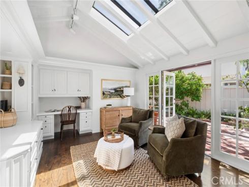 2571  Waverly   Drive, Newport Beach, CA