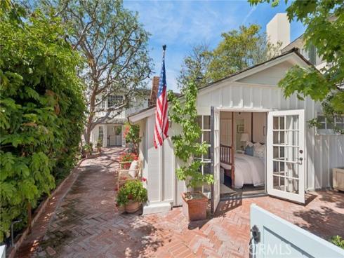 2571  Waverly   Drive, Newport Beach, CA