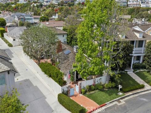 2571  Waverly   Drive, Newport Beach, CA