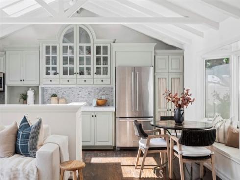 2571  Waverly   Drive, Newport Beach, CA