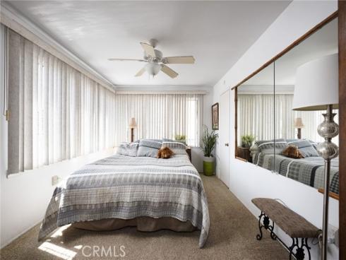 327  Onyx  , Newport Beach, CA