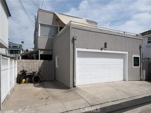 327  Onyx  , Newport Beach, CA