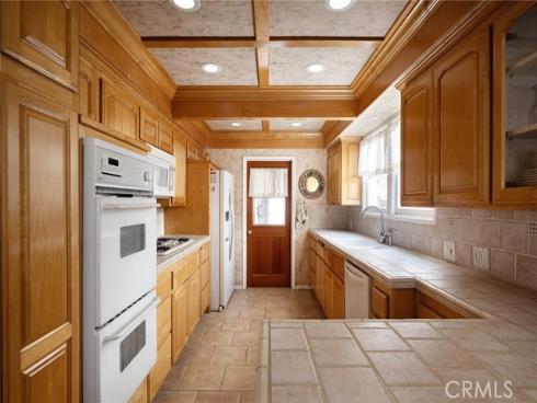 327  Onyx  , Newport Beach, CA