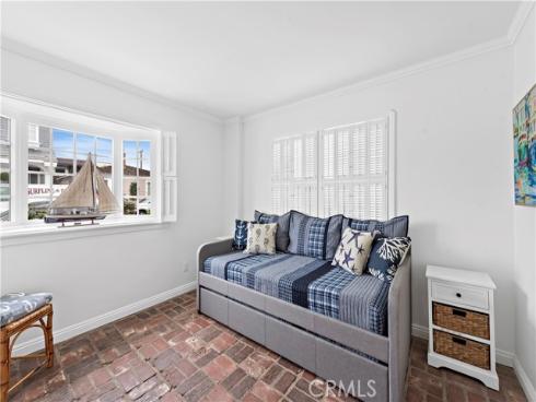 224  Amethyst  , Newport Beach, CA