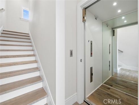 524 W Oceanfront  , Newport Beach, CA