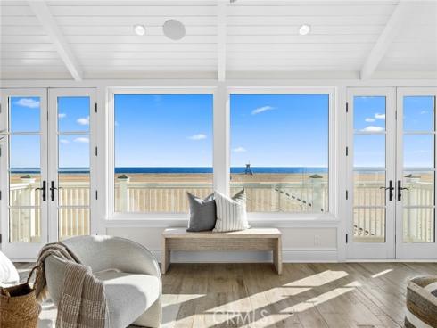 524 W Oceanfront  , Newport Beach, CA