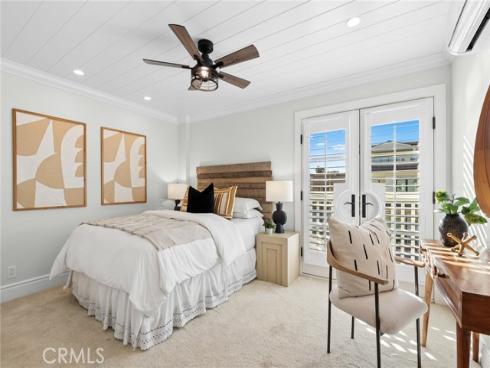 524 W Oceanfront  , Newport Beach, CA