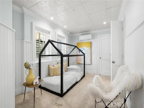 524 W Oceanfront  , Newport Beach, CA