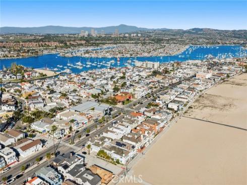 524 W Oceanfront  , Newport Beach, CA