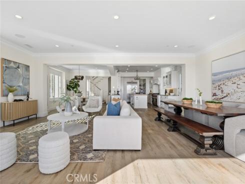 524 W Oceanfront  , Newport Beach, CA