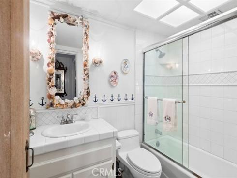 323 E Bay Front , Newport Beach, CA