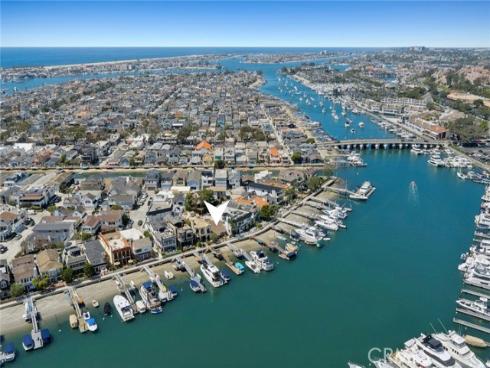 323 E Bay Front , Newport Beach, CA