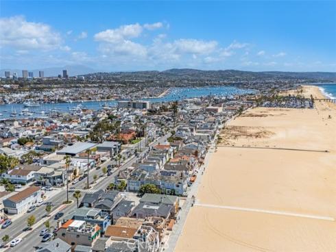 522 W Oceanfront  , Newport Beach, CA