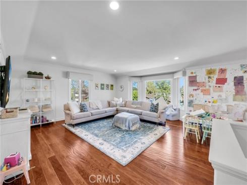 1915 Leeward Lane, Newport Beach, CA