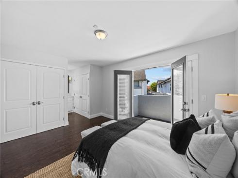 301  Harbor Woods   Place, Newport Beach, CA