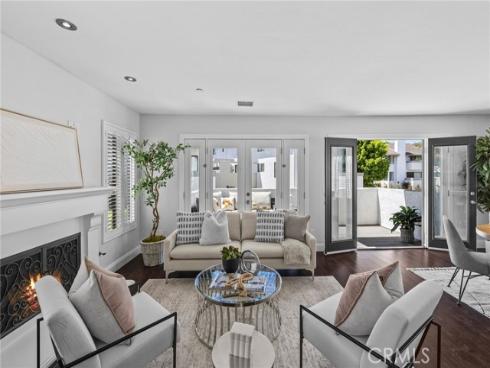 301  Harbor Woods   Place, Newport Beach, CA