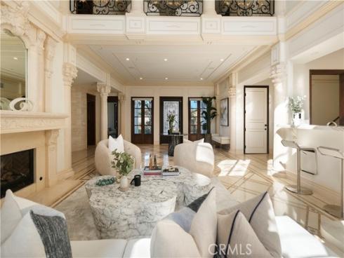 2027  Santiago  , Newport Beach, CA