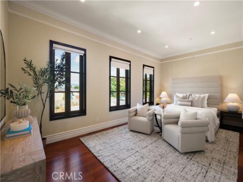 2027  Santiago  , Newport Beach, CA