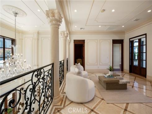 2027  Santiago  , Newport Beach, CA