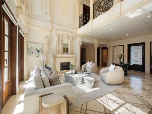 2027  Santiago  , Newport Beach, CA