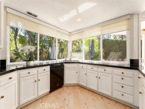 10  Rue Valbonne  , Newport Beach, CA