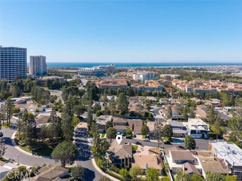 10  Rue Valbonne  , Newport Beach, CA