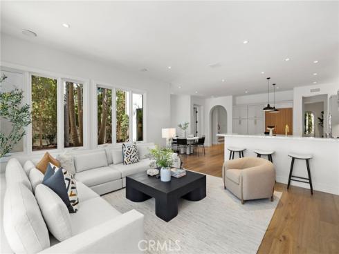 15  Seabluff  , Newport Beach, CA