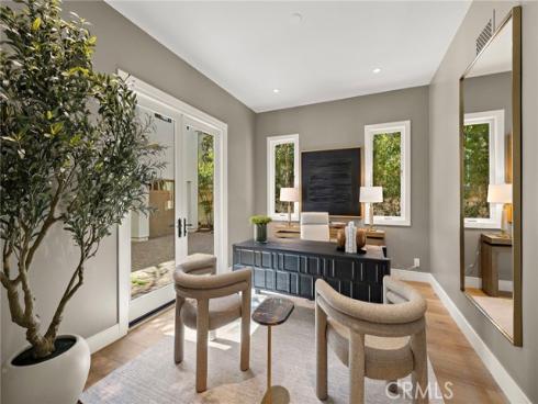 15  Seabluff  , Newport Beach, CA
