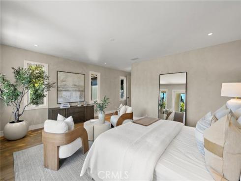 15  Seabluff  , Newport Beach, CA
