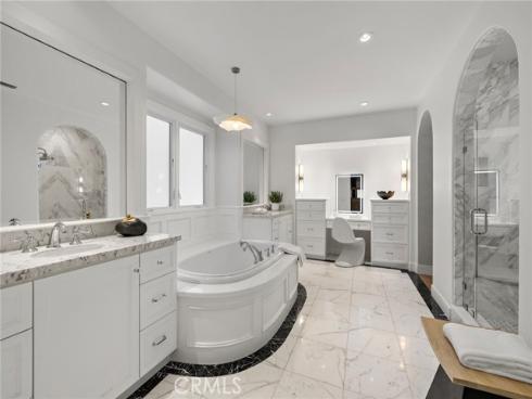 15  Seabluff  , Newport Beach, CA