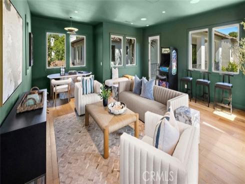 15  Seabluff  , Newport Beach, CA