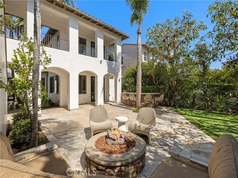15  Seabluff  , Newport Beach, CA