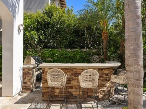15  Seabluff  , Newport Beach, CA