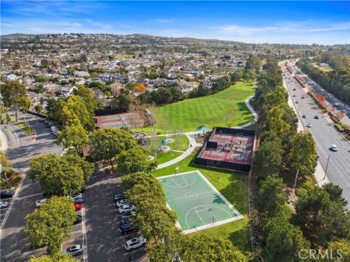 15  Seabluff  , Newport Beach, CA