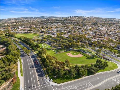 15  Seabluff  , Newport Beach, CA