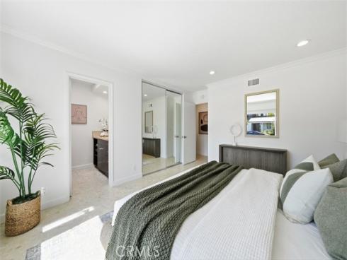 1839  Santiago  , Newport Beach, CA