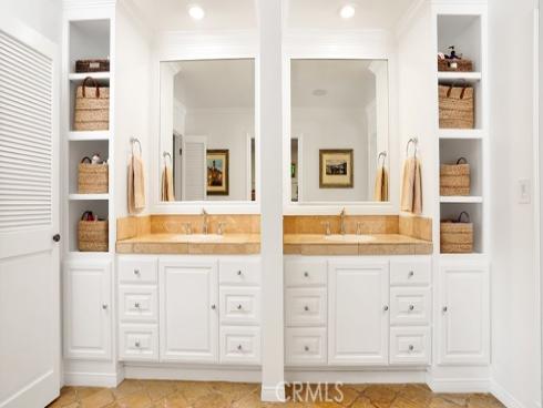 1826  Buttonshell  , Newport Beach, CA